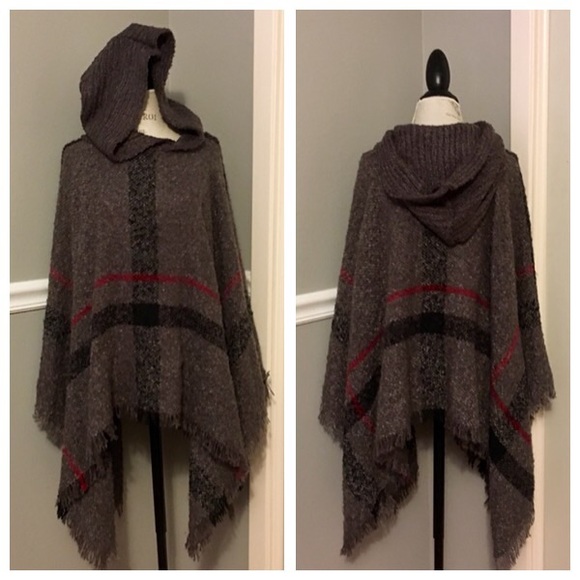 Jackets & Blazers - ♥️HOODED•PONCHO♥️